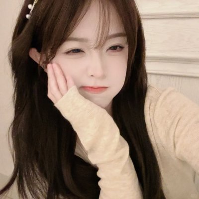 无法触碰的她